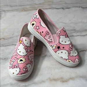 NWOT DRK Hello Kitty Pink Kids Slip-On Shoes size 36 or 5.5